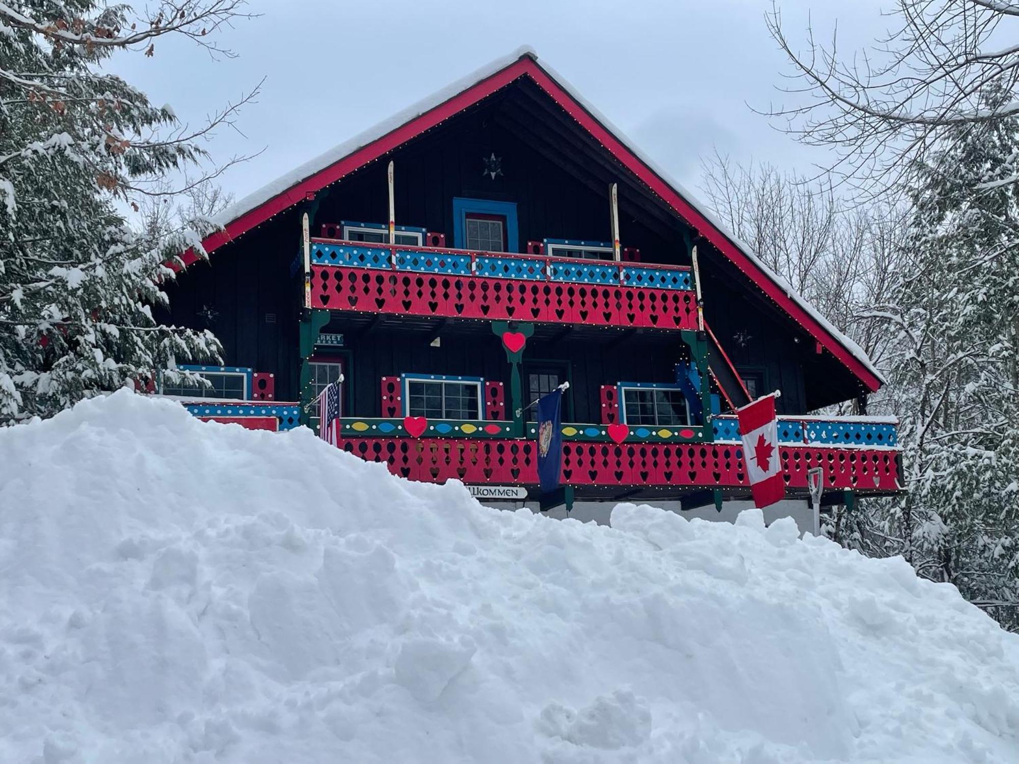 Grunberg Haus Inn & Cabins Waterbury Extérieur photo